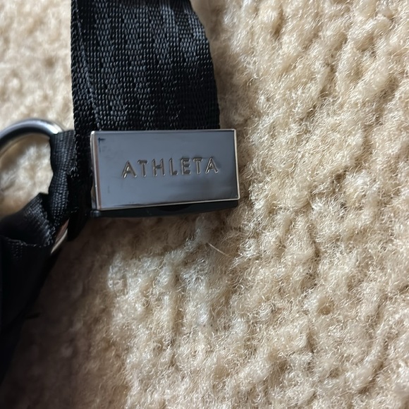 Athleta belt bag - Picture 3 of 10